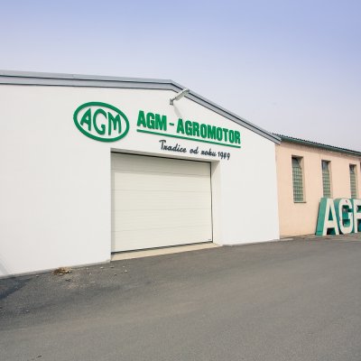 Kamenná prodejna náhradních dílů zemědělské techniky v areálu AGM - Agromotor